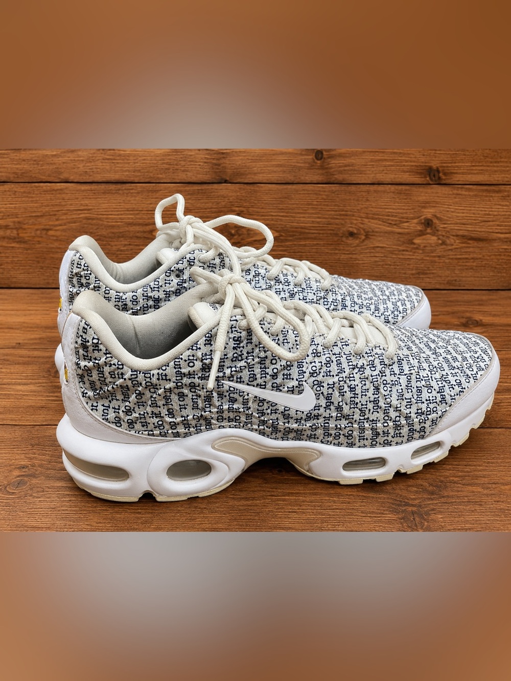 Nike Air Max Plus SE Just Do It White Black TN Air Sneakers Women’s Size 8
